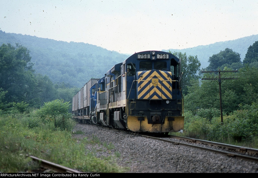 DH 758 near Lanesboro